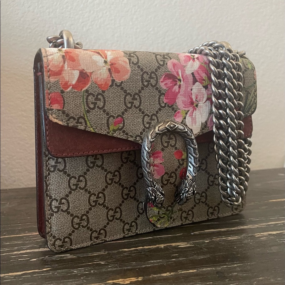 Gucci Blooms Print GG Supreme Mini Dionysus Shoulder Bag